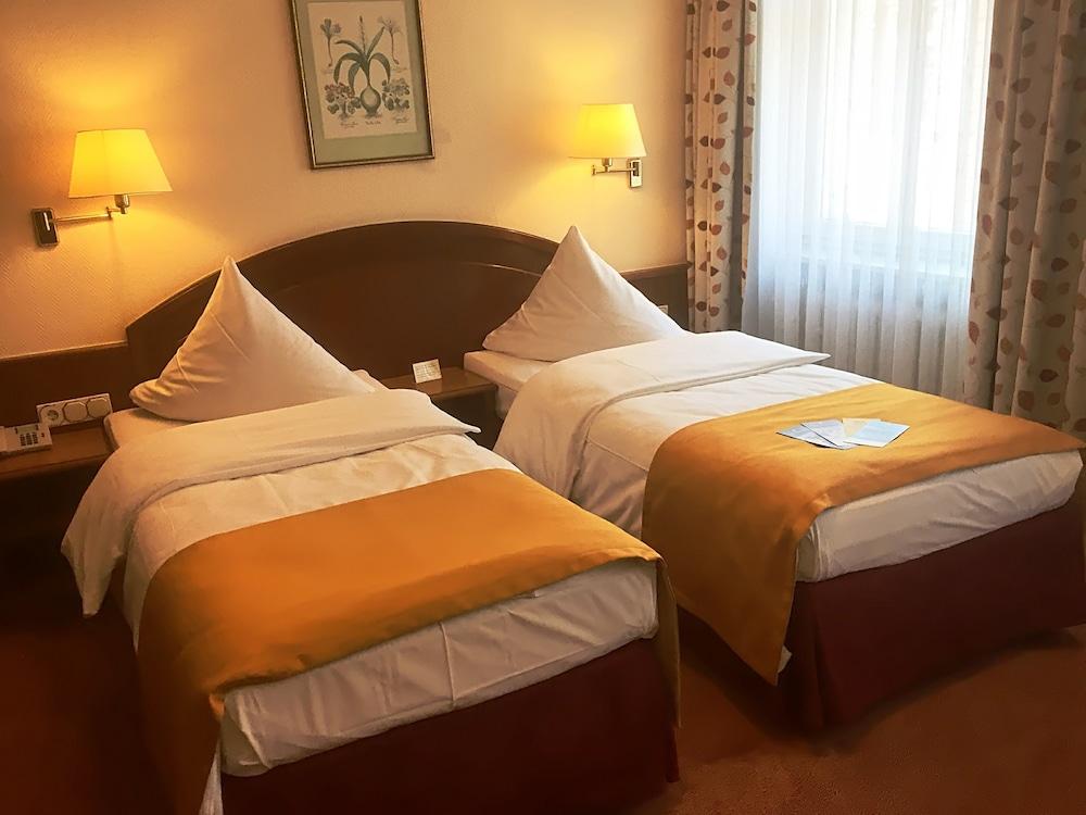 City Partner Hotel Hollaender Hof Heidelberg Bagian luar foto